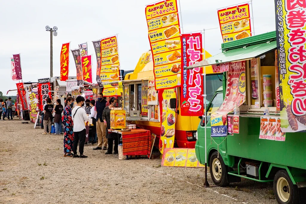 出店するキッチンカー